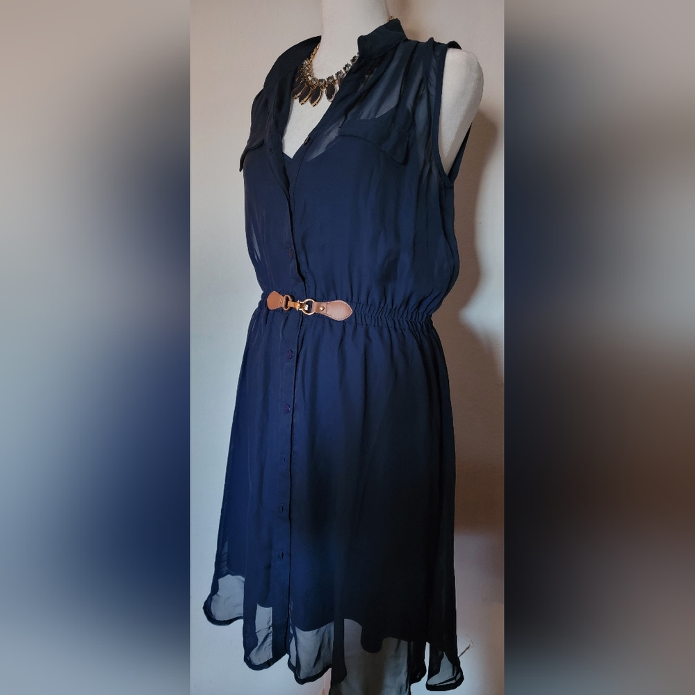 Dress - Picture 6 of 8
